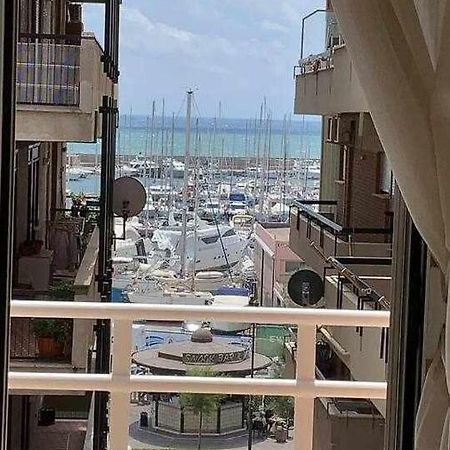 Appartamento Sul Porto Nettuno Exterior foto